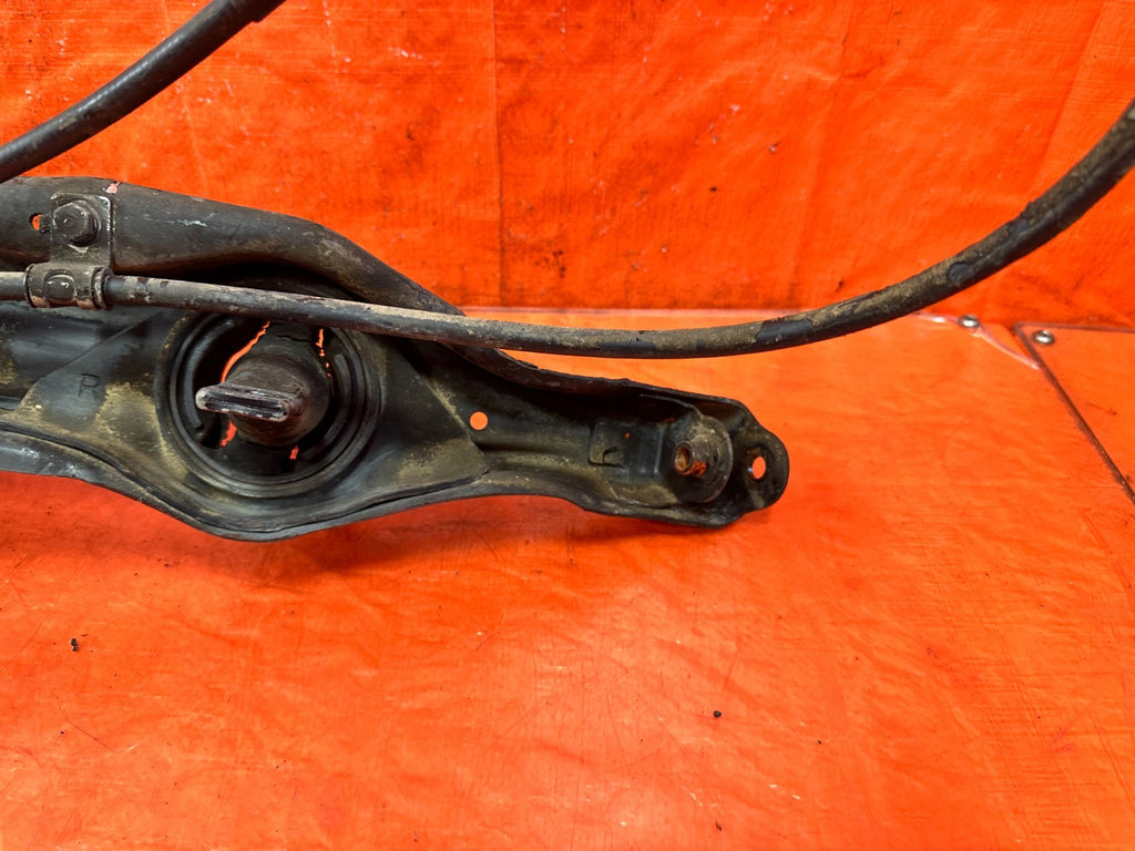 90 91 HONDA CIVIC HATCHBACK   PASSENGER RIGHT REAR TRAILING ARM LOWER ARM   OEM11