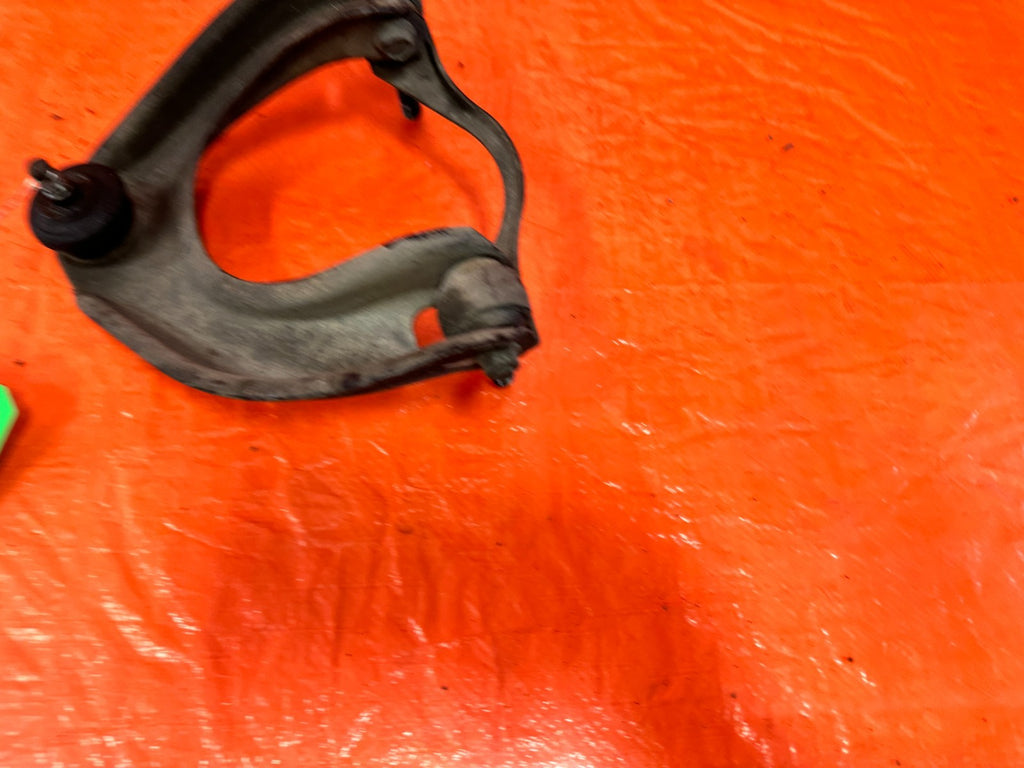 90 91 HONDA CIVIC HATCHBACK   DRIVER LEFT FRONT UPPER CONTROL ARM   OEM 3174