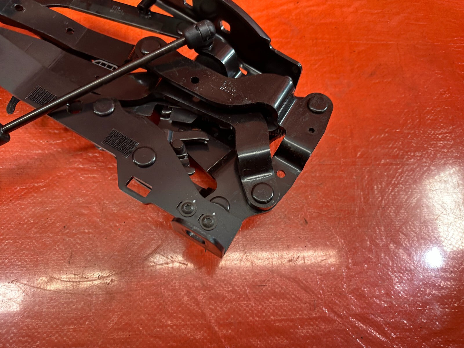 09 15 INFINITI G37 CONVERTIBLE   LEFT REAR CONVERTIBLE HINGE LINKAGE OEM #2323