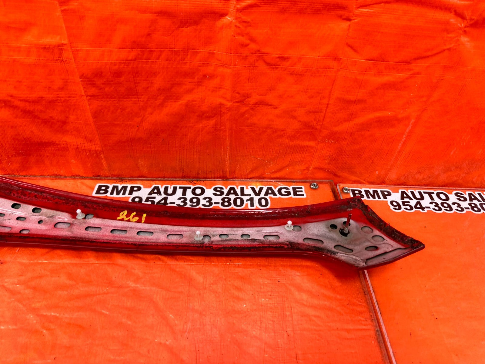 02 10 LEXUS SC430   DRIVER LEFT EXTERIOR A PILLAR TRIM   RED   OEM FACTORY #26110