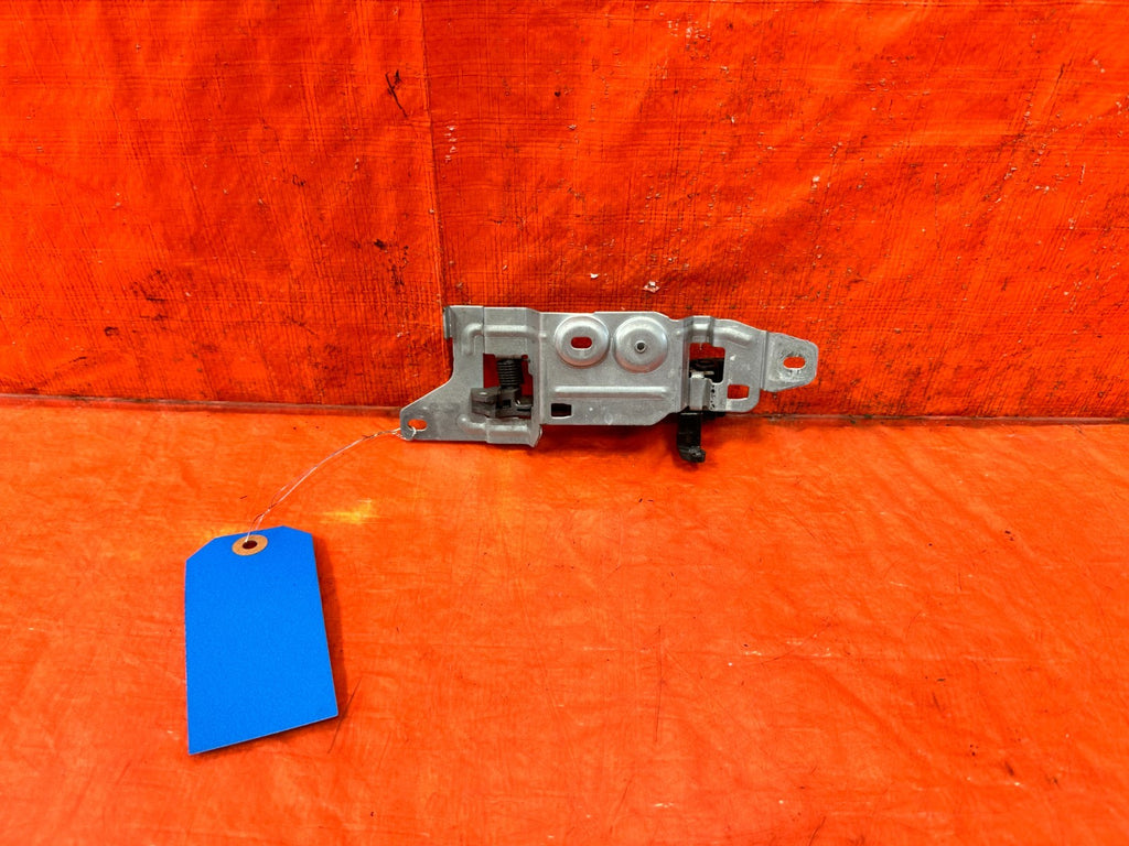 00 09 HONDA S2000   PASSENGER RIGHT   INTERIOR DOOR HANDLE   OEM #S2K2