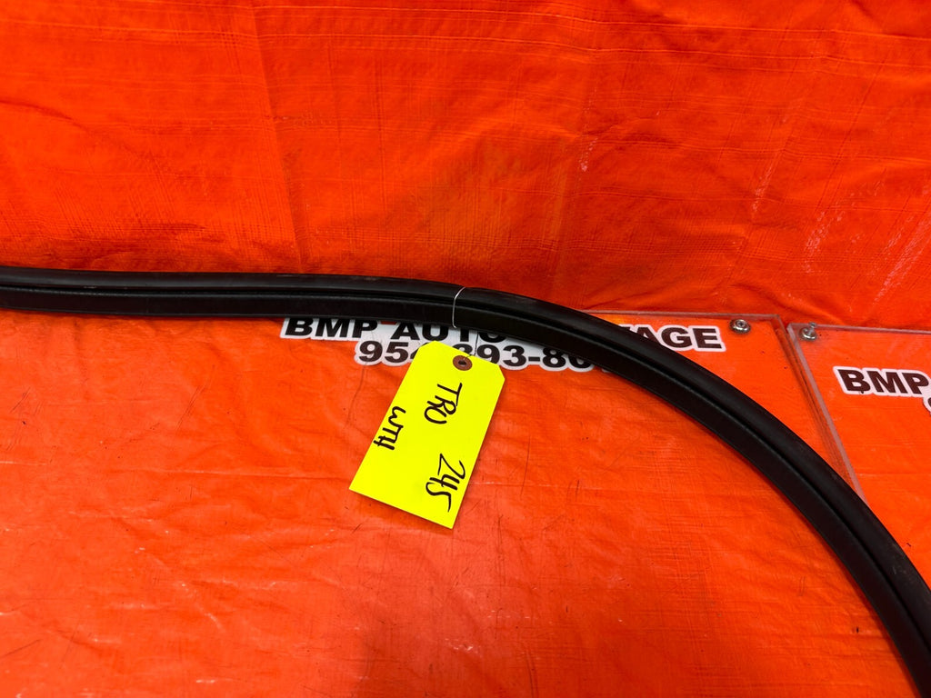 08 15 INFINITI G37 & Q60 COUPE TRUNK WEATHER STRIP TRIM GASKET LINER LINING #2454