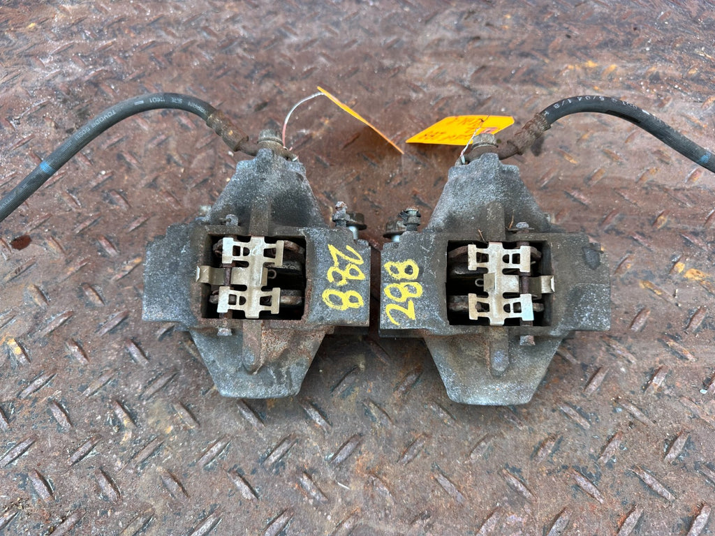 02 10 LEXUS SC430   LEFT AND RIGHT REAR BRAKE CALIPERS   OEM FACTORY #2886