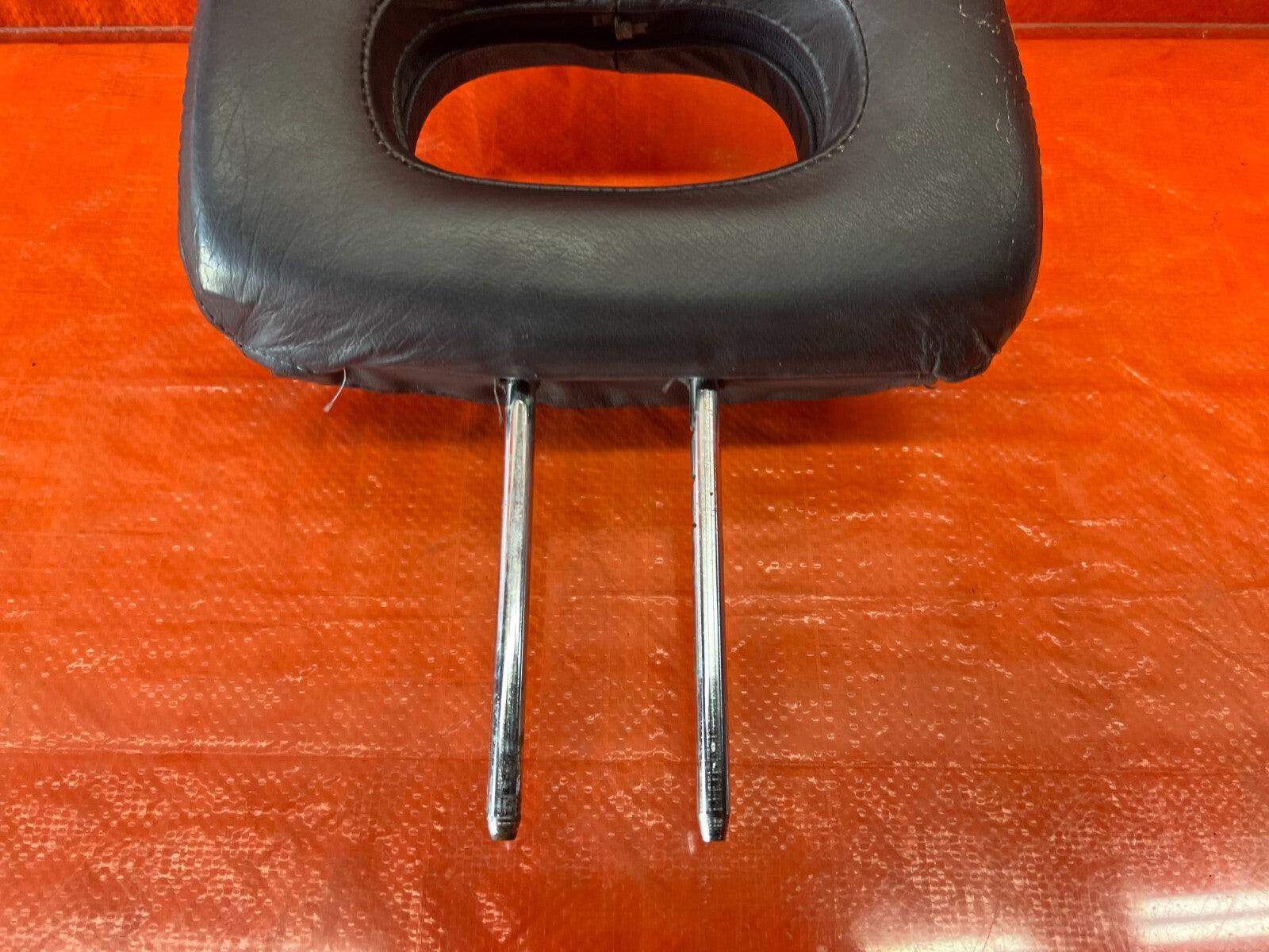 94 01 ACURA INTEGRA   BLACK LEATHER FRONT SEAT   HEAD REST   OEM #1444