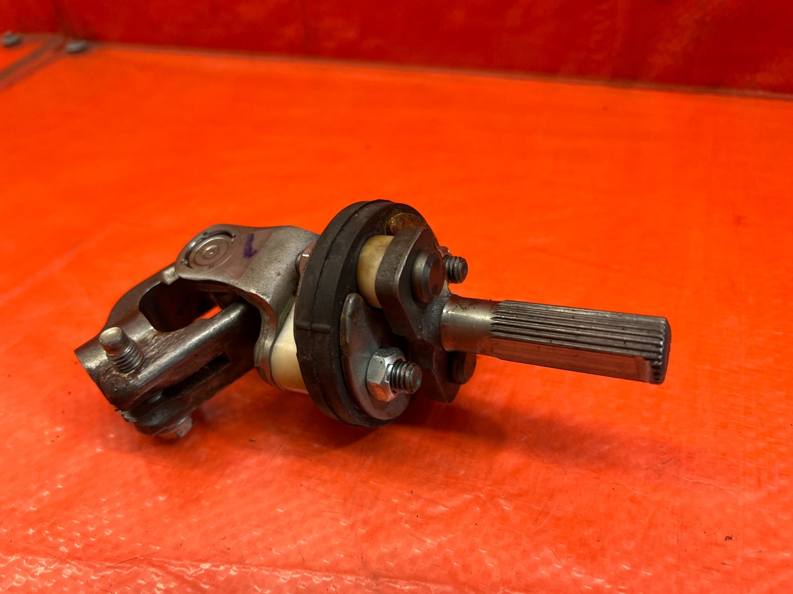 08 12 HONDA ACCORD   STEERING COLUMN TO RACK U / B JOINT SWIVEL YOKE CONNECTOR5