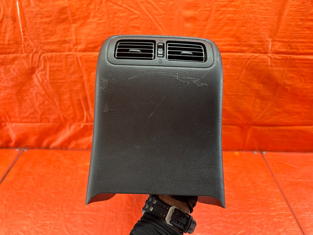 09 13 INFINITI G37 SEDAN   ARM REST / CENTER CONSOLE STORAGE COMPARTMENT OEM 2387