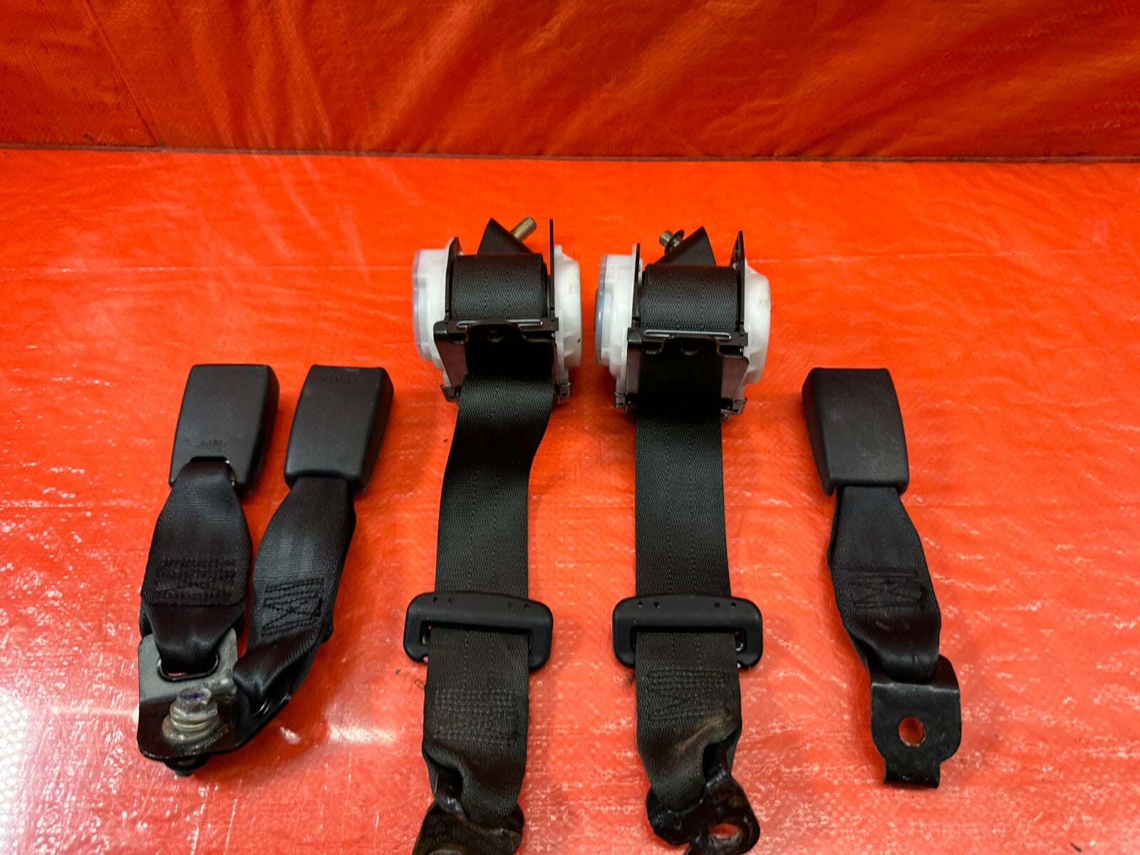 2003 HONDA CIVIC SI EP3 HATCH REAR SEAT BELT SET LEFT & RIGHT SEAT BELTS OEM 2136