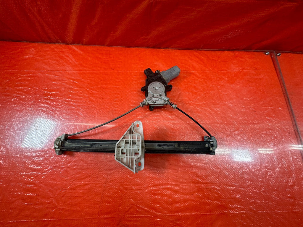 04 08 ACURA TSX   DRIVER LEFT REAR   WINDOW REGULATOR W/ MOTOR   OEM #2056