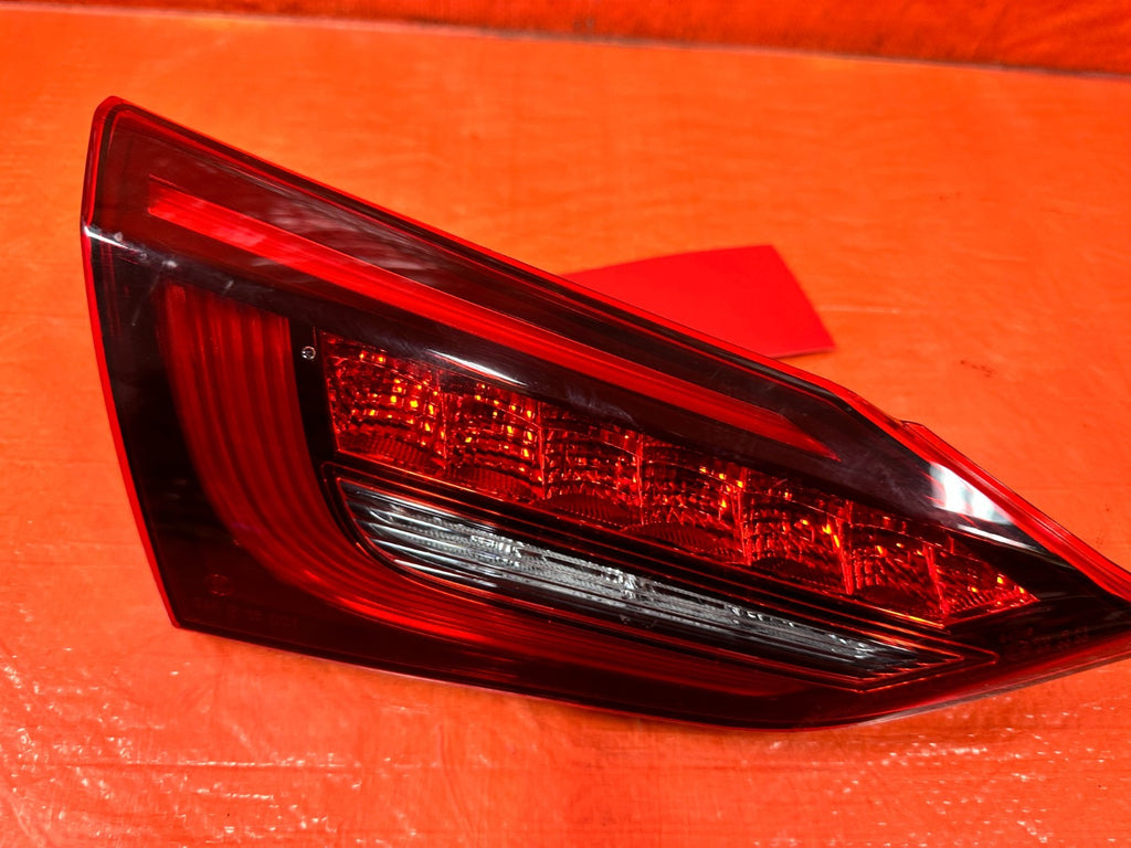 18 24 INFINITI Q50   DRIVER LEFT INNER LEFT TAIL LIGHT LAMP   OEM FACTORY #19Q3