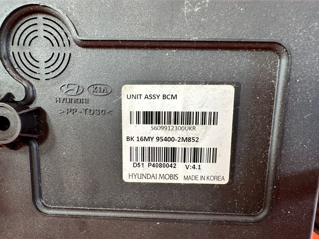 13 16 HYUNDAI GENESIS COUPE 3.8L   BODY CONTROL MODULE BCM 95400 2M852 OEM 3021
