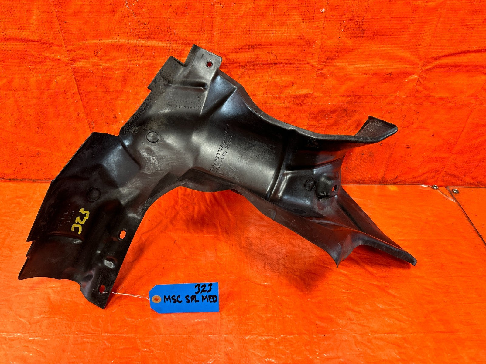 97 98 HONDA PRELUDE   FUEL TANK FILLER NECK SPLASH SHIELD PLASTIC TRIM OEM 3230