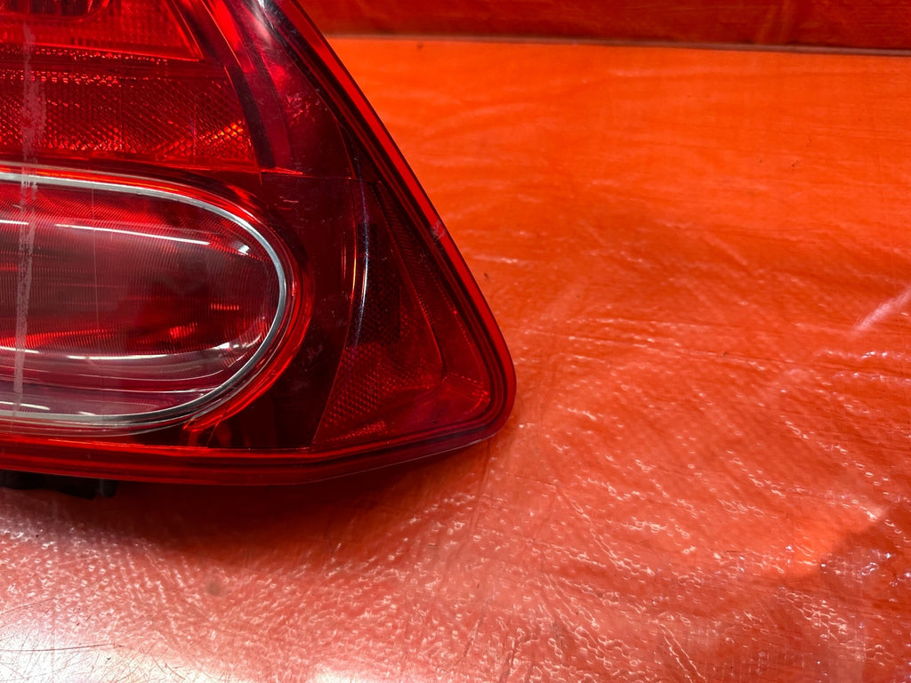 06 08 HONDA CIVIC 4D SEDAN   PASSENGER RIGHT   OUTER TAIL LIGHT LAMP   OEM #2037