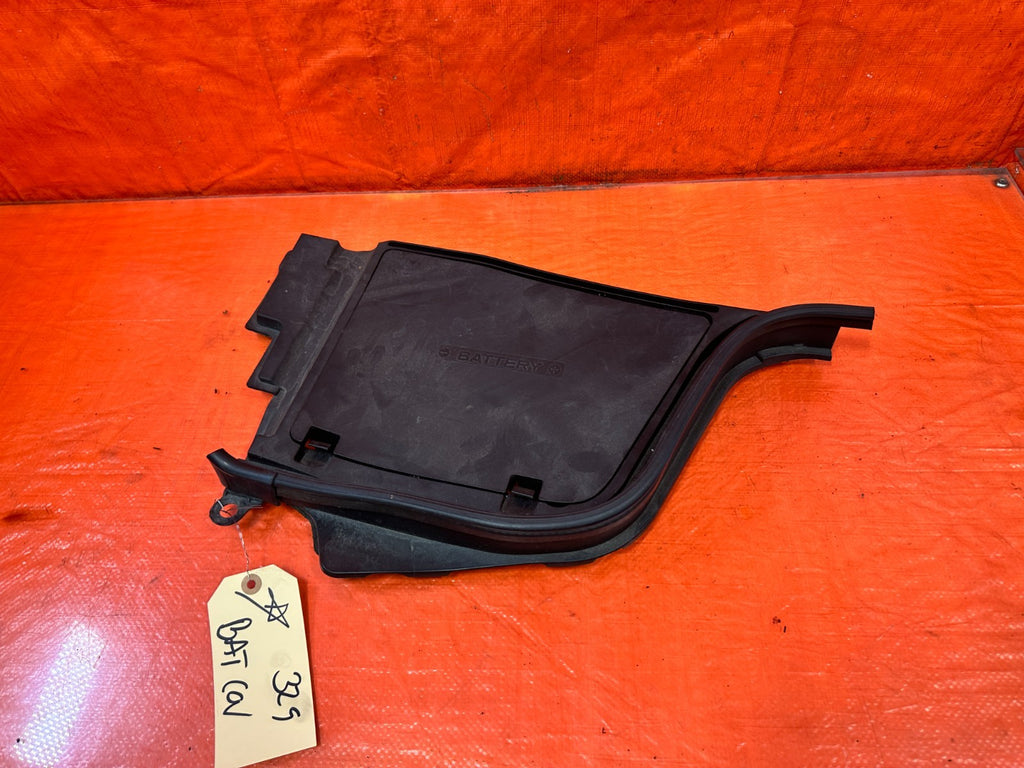 08 15 INFINITI G37 Q60 COUPE CONV ENGINE BAY BATTERY COMPARTMENT COVER #3290