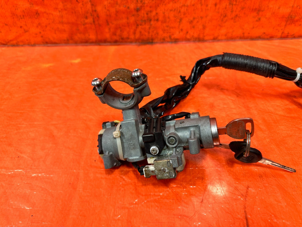 92 95 HONDA CIVIC   5 SPEED MANUAL IGNITION SWITCH WITH HARNESS   OEM #3266