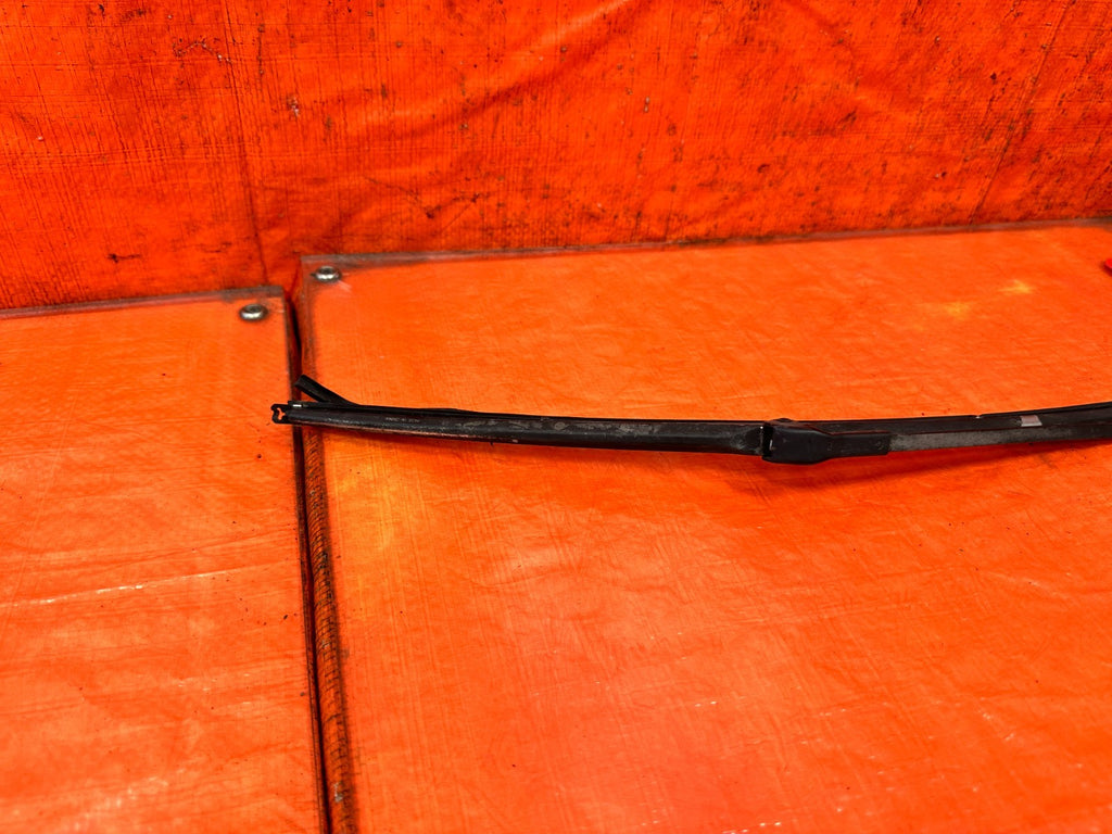 90 91 HONDA CIVIC HATCHBACK   REAR HATCH WIPER ARM   OEM 3256