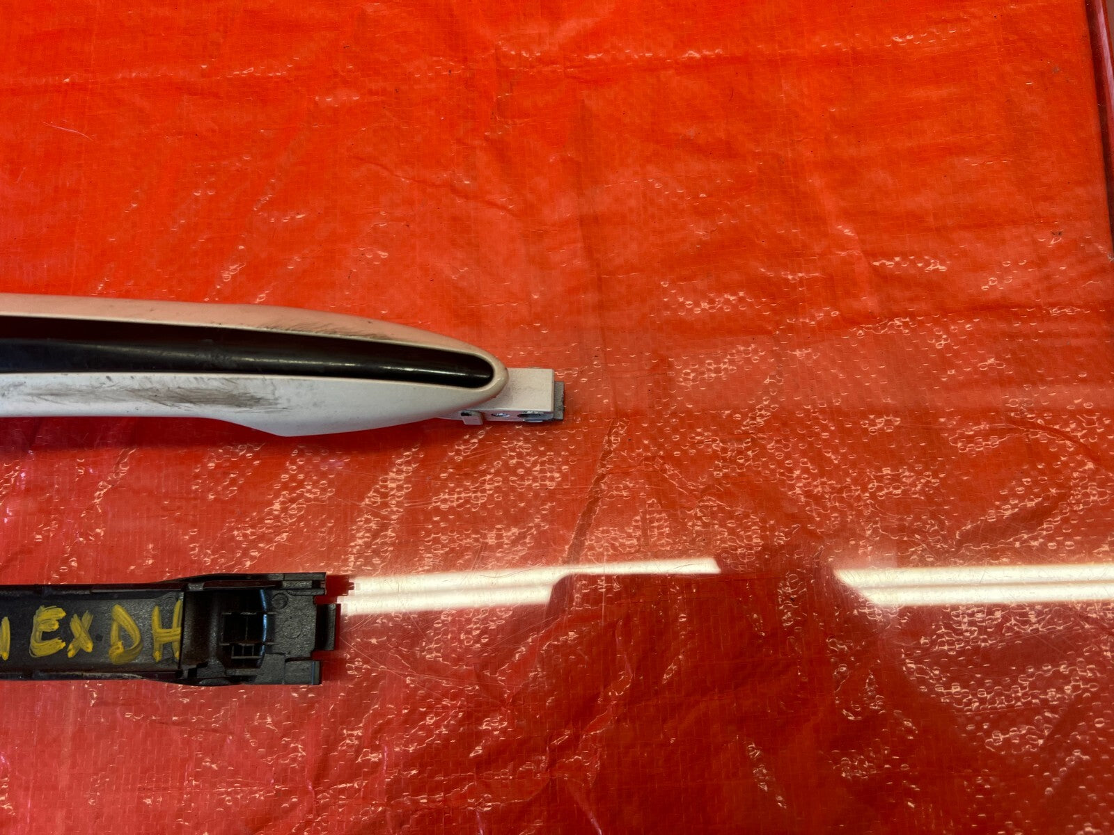 14 20 INFINITI Q50   DRIVER LEFT REAR EXTERIOR DOOR HANDLE W/ CAP AND BASE OEM5