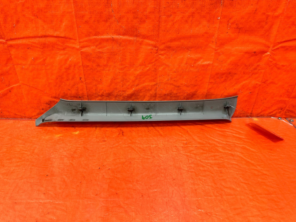 94 01 ACURA INTEGRA   2 DOOR MODEL   A PILLARS TRIM   RIGHT    OEM #3092
