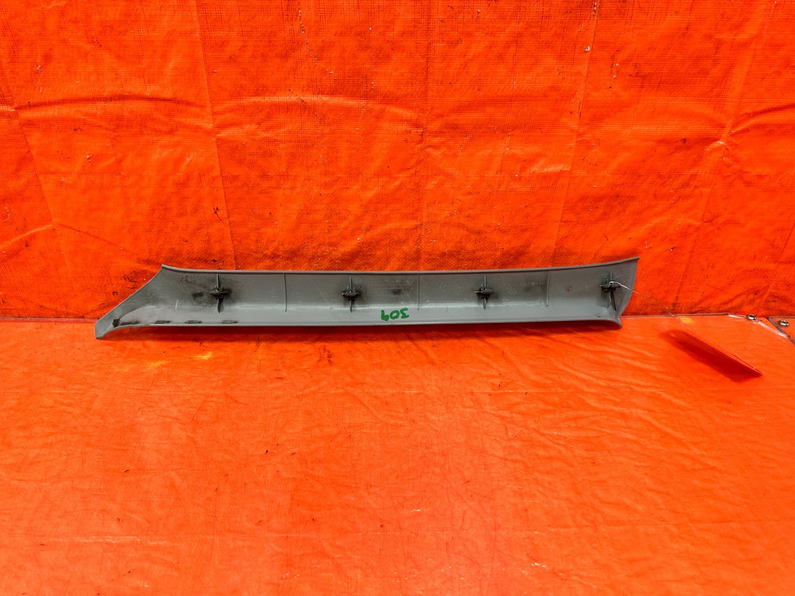 94 01 ACURA INTEGRA   2 DOOR MODEL   A PILLARS TRIM   RIGHT    OEM #3092