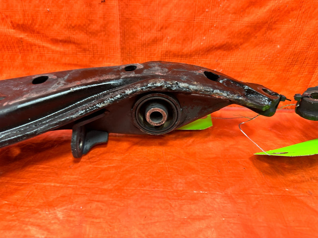 99 00 HONDA CIVIC SI EM1   LEFT AND RIGHT FRONT LOWER CONTROL ARMS   OEM #28514