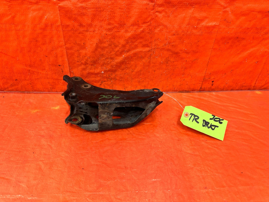 02 06 ACURA RSX MANUAL   5 & 6 SPEED TRANSMISSION MOUNT BRACKET OEM #3060
