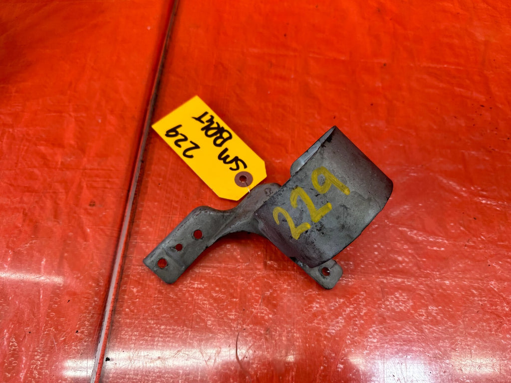 94 97 ACURA INTEGRA RIGHT FRONT BUMPER CORNER LIGHT LAMP BRACKET OEM #2290