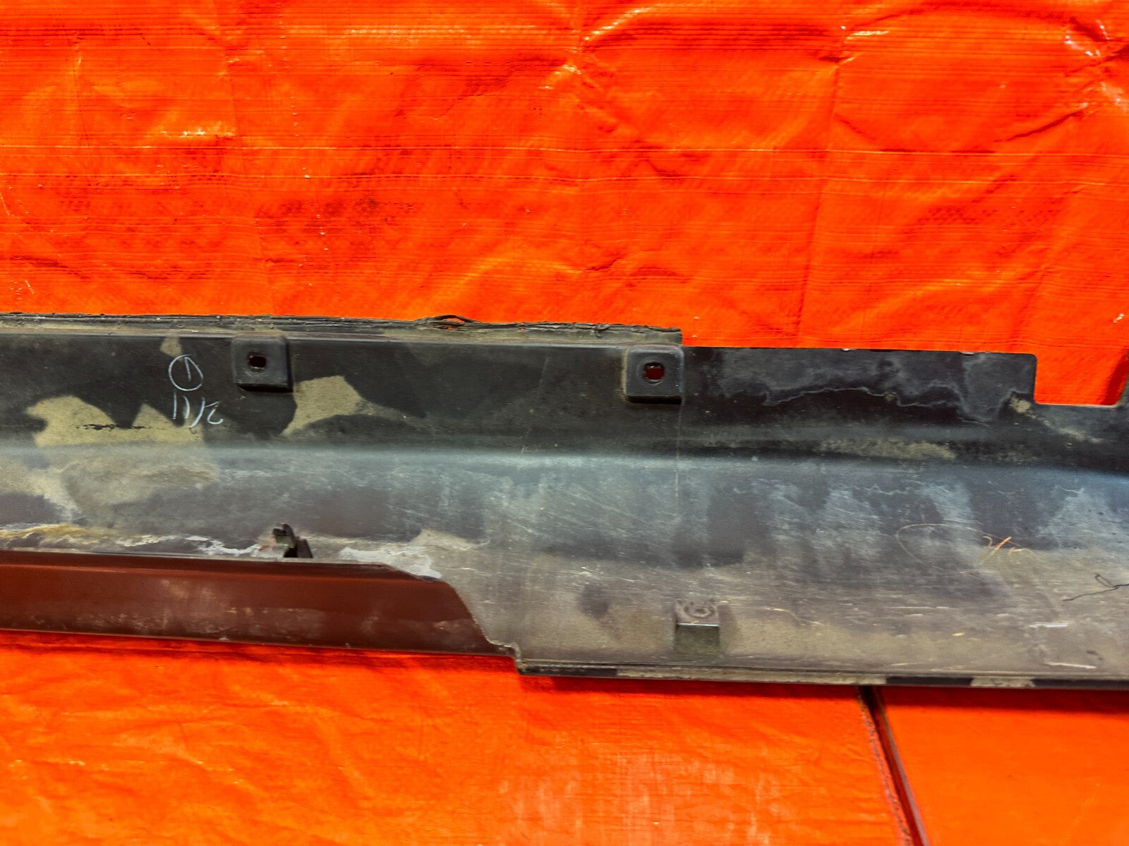 2005 05 INFINITI G35 COUPE   SIDE SKIRT ROCKER MOLDING TRIM   LEFT SIDE OEM 29811