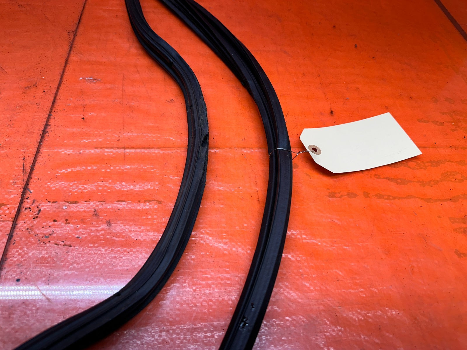 94 01 ACURA INTEGRA 2D REAR HATCH TRUNK WEATHERSTRIP SEAL OEM #33112