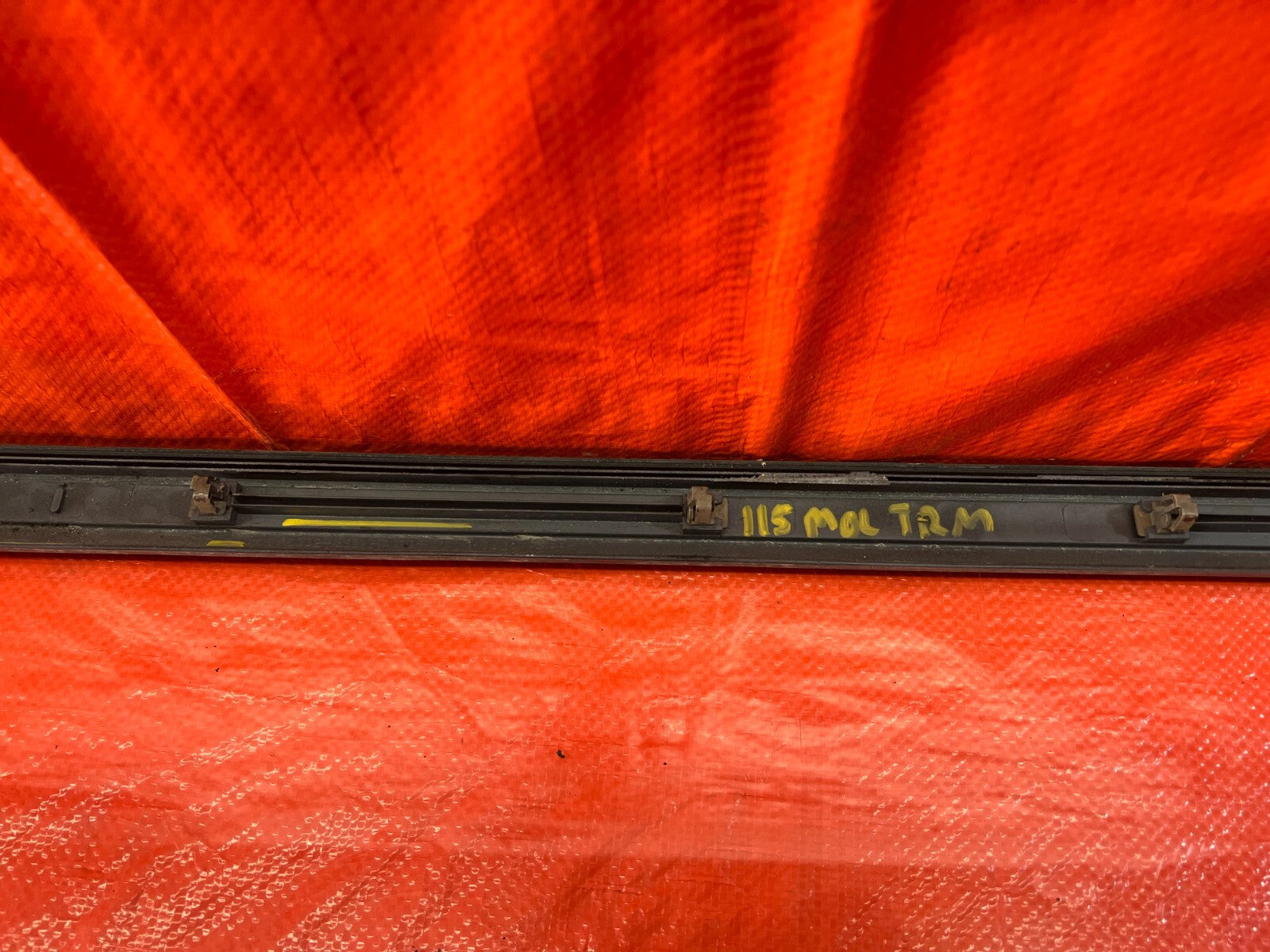 96 00 HONDA CIVIC COUPE & HATCH DOOR MOLDING IMPACT STRIP   RIGHT SIDE   OEM 11510