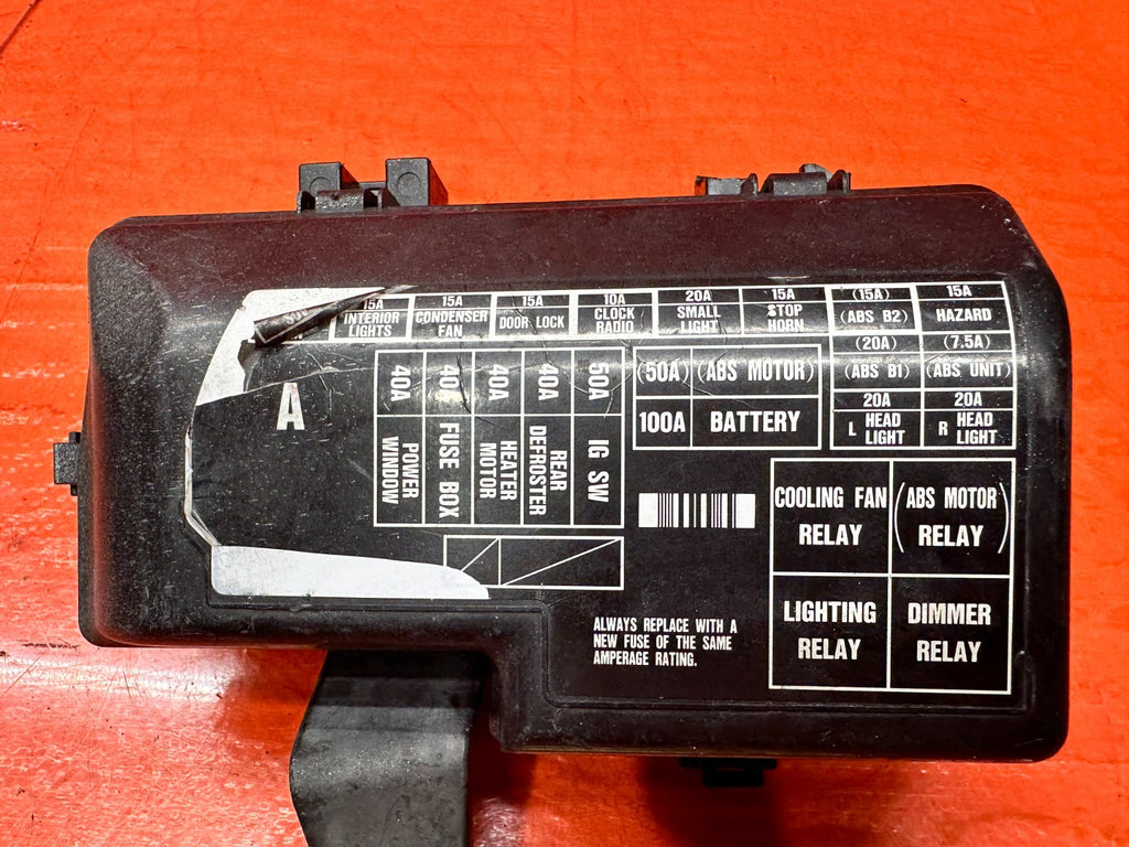 92 96 HONDA PRELUDE ENGINE BAY RELAY FUSE BOX UNDER THE HOOD OEM #3324
