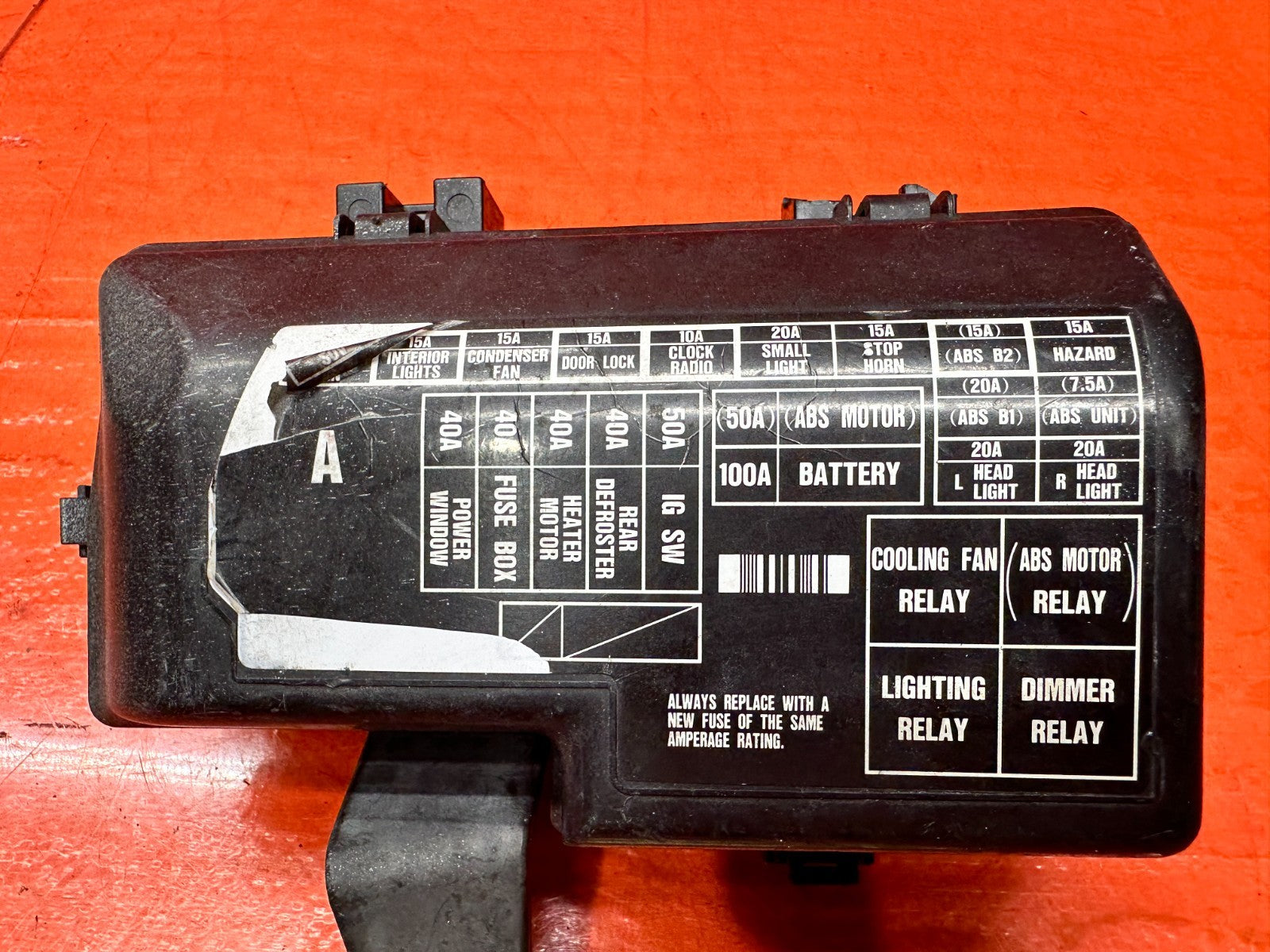 92 96 HONDA PRELUDE ENGINE BAY RELAY FUSE BOX UNDER THE HOOD OEM #3324