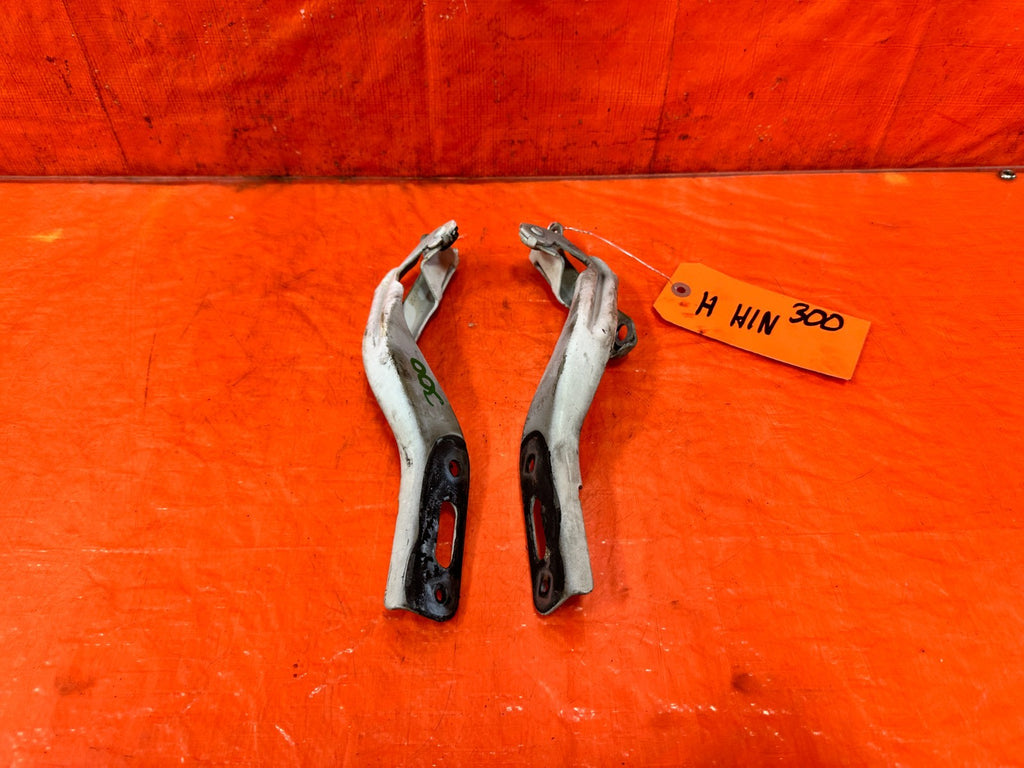 06 11 HONDA CIVIC   HOOD HINGES   DRIVER LEFT PASSENGER RIGHT HINGES OEM 3001