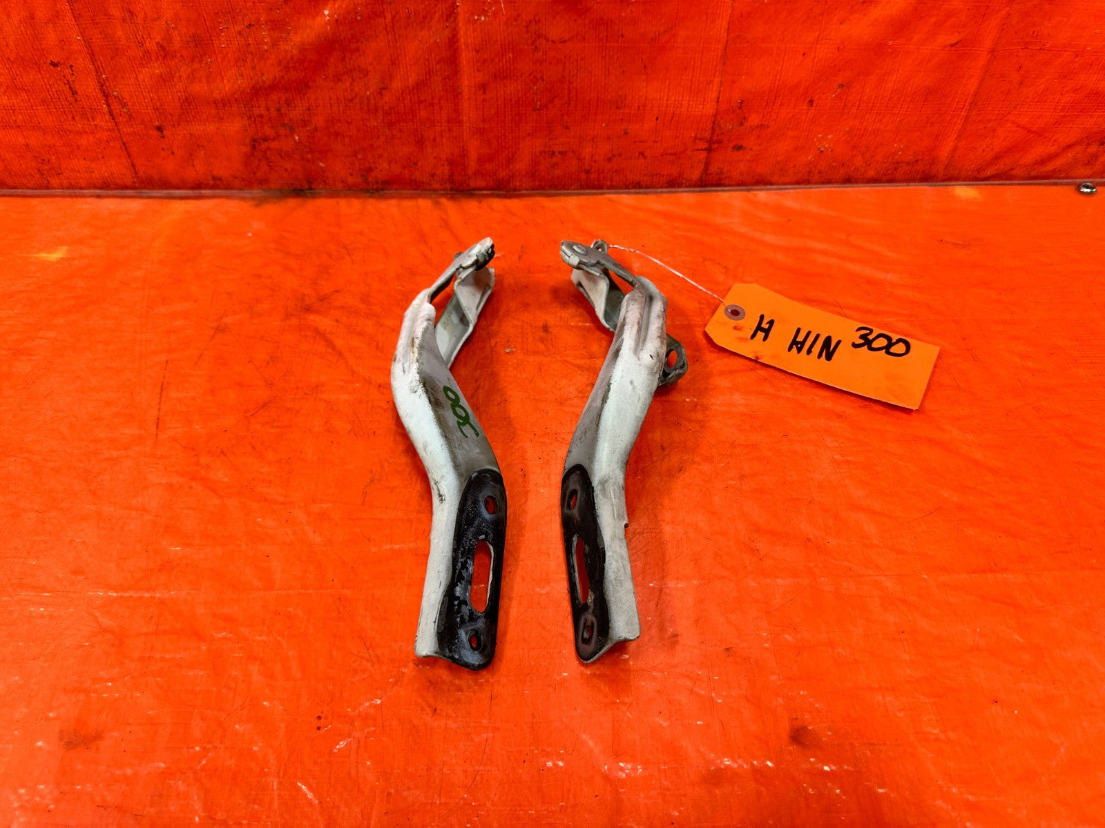 06 11 HONDA CIVIC   HOOD HINGES   DRIVER LEFT PASSENGER RIGHT HINGES OEM 3001