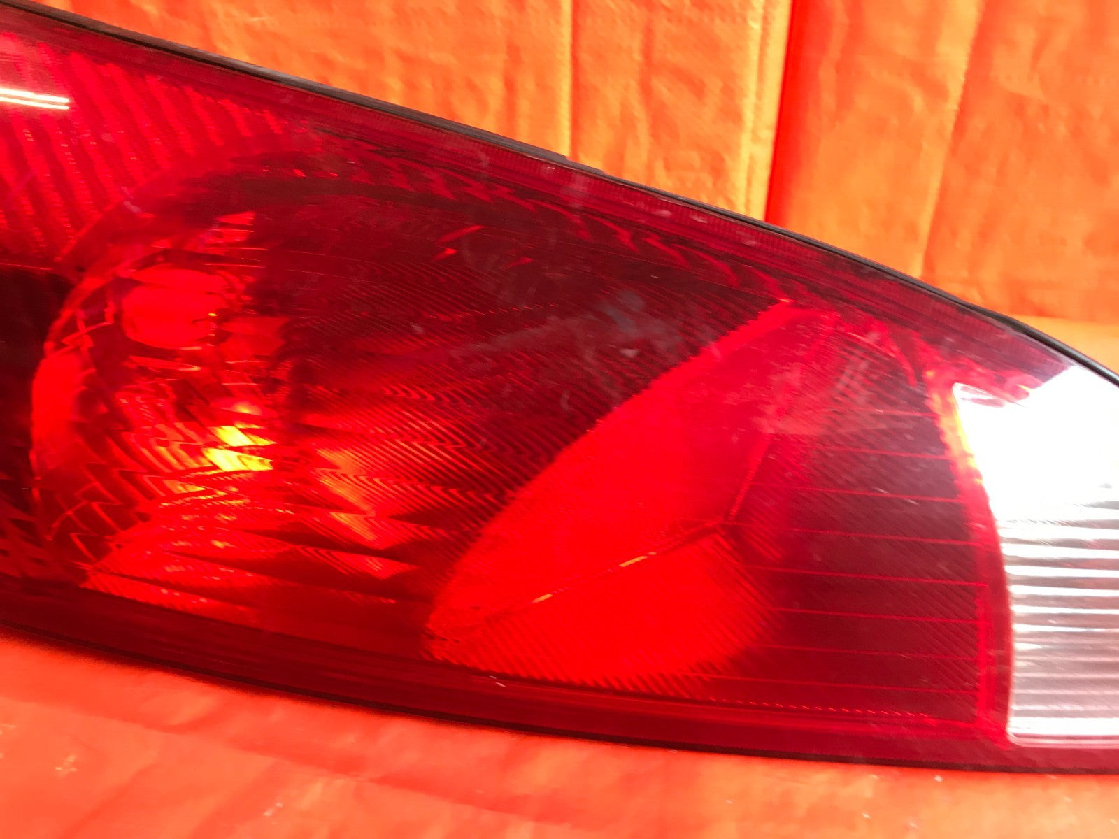 OEM 2003 03 FORD FOCUS HATCHBACK PASSENGER RIGHT TAIL LIGHT LAMP R RH3