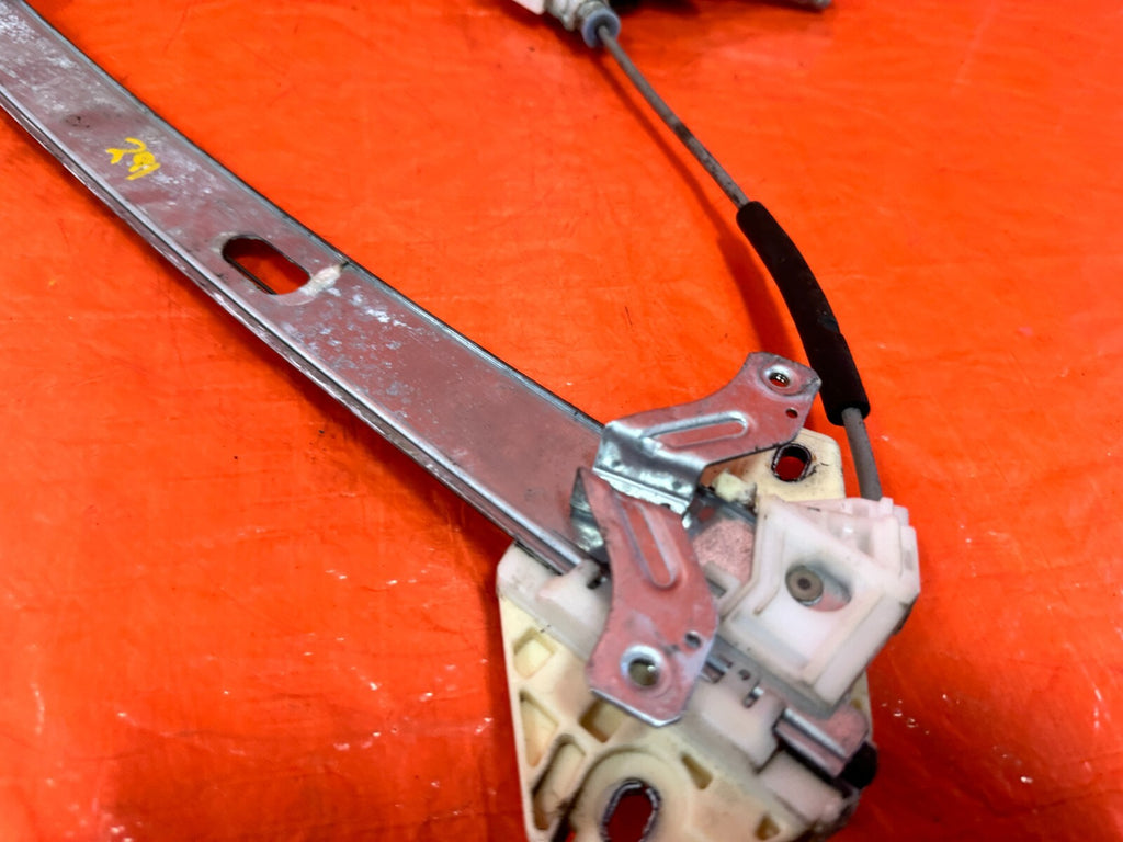 04 08 ACURA TSX   PASSENGER RIGHT FRONT   WINDOW REGULATOR W/ MOTOR   OEM #2915
