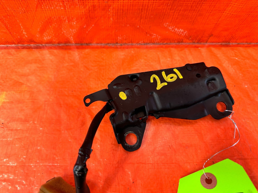 02 10 LEXUS SC430   CONVERTIBLE LATCH   DRIVER LEFT SIDE   OEM #2616