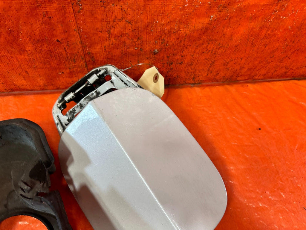 18 22 HONDA ACCORD 1.5L   GASOLINE GAS FUEL LID COVER W/ PLASTIC COVER OEM 3245