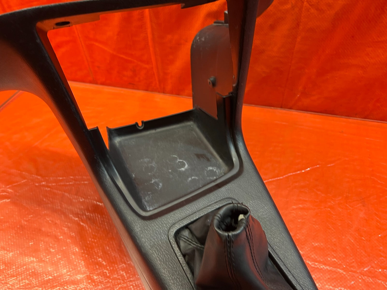 90 93 ACURA INTEGRA   MANUAL SHIFTER CENTER CONSOLE TRIM BEZEL   BLACK  OEM #1605