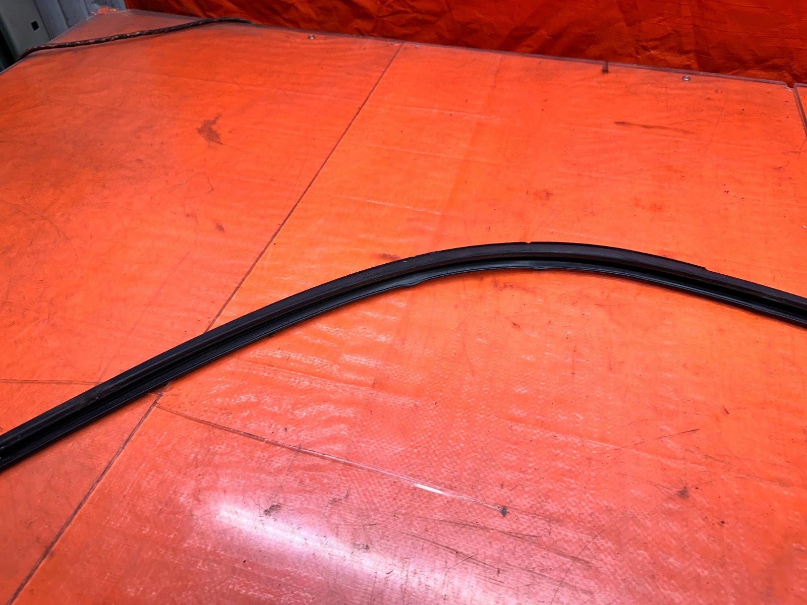 97 01 HONDA PRELUDE 2.2L DRIVER LEFT DOOR WINDOW GLASS MOUNTED SUB SEAL #33612
