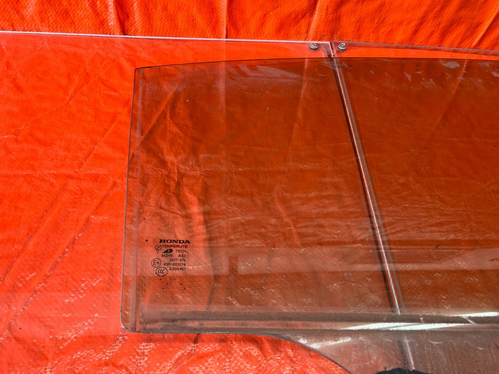 07 08 ACURA TL   DOOR GLASS WINDOW   PASSENGER RIGHT REAR SIDE   OEM FACTORY 1088