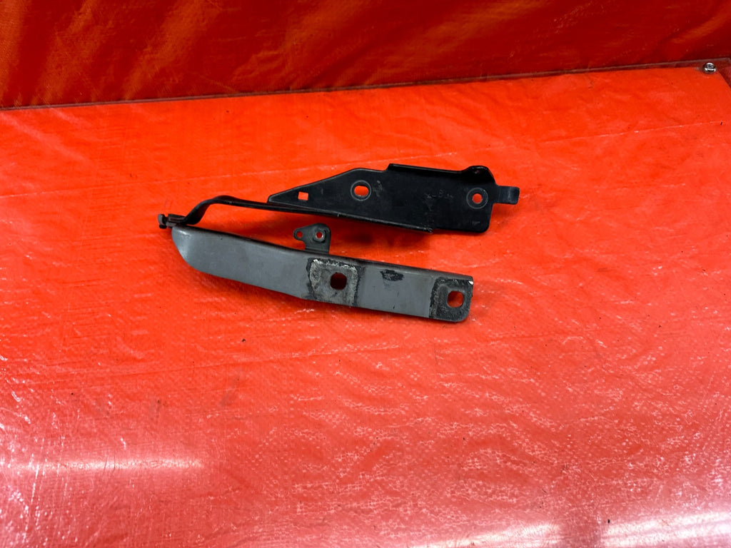 14 20 INFINITI Q50   DRIVER LEFT   HOOD HINGE   OEM FACTORY OE #2158