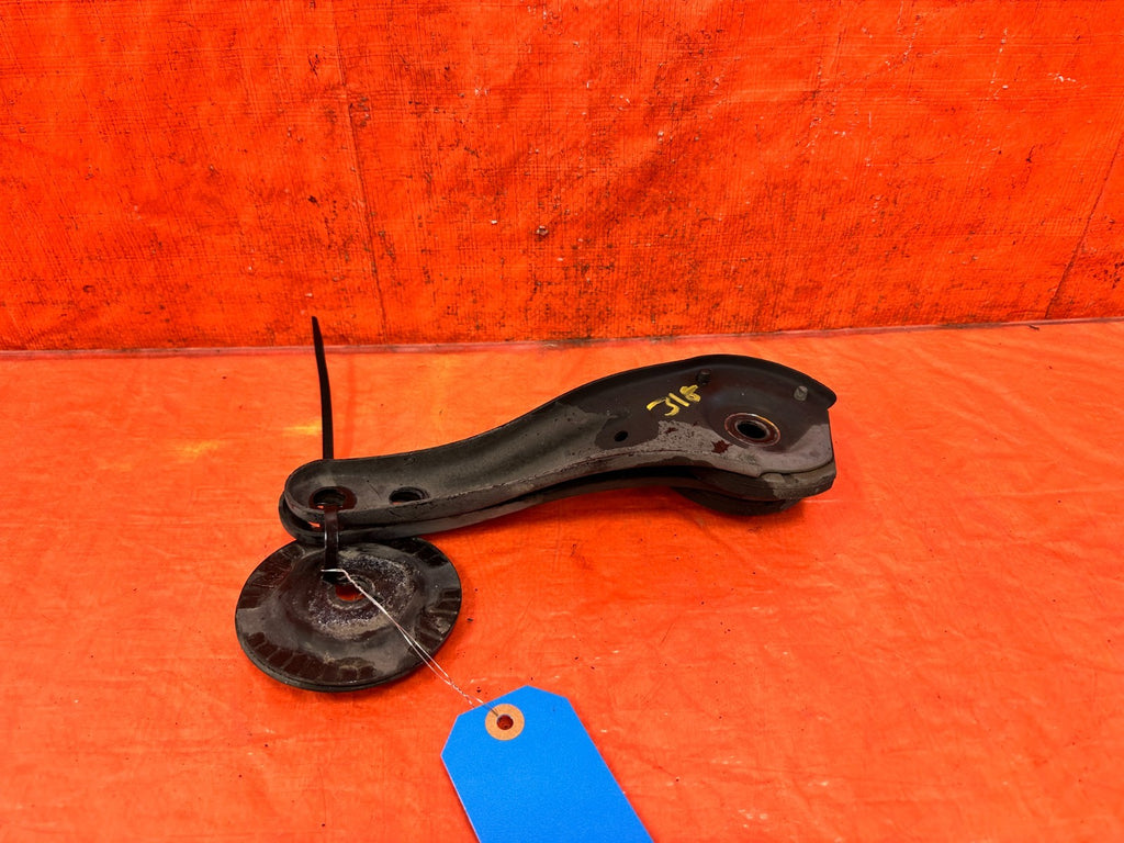 13 16 HYUNDAI GENESIS COUPE   REAR SUBFRAME BRACKET   OEM 3183