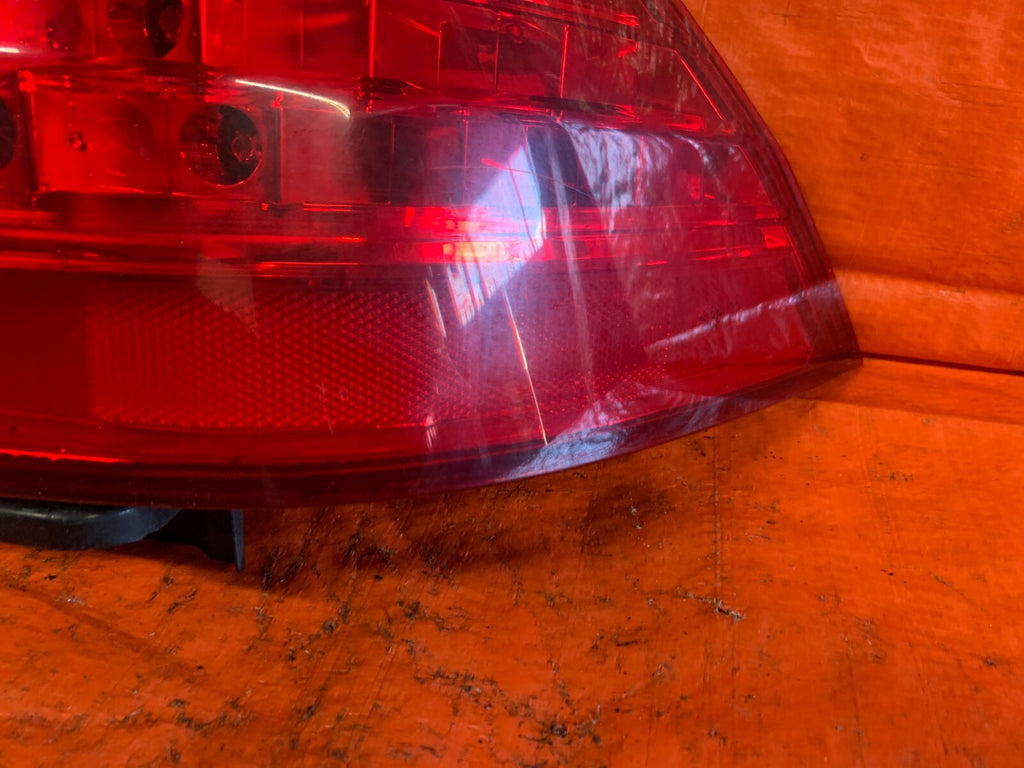 06 07 HONDA ACCORD 4 DOOR SEDAN PASSENGER RIGHT TAIL LIGHT LAMP W/ LED UNIT OEM7
