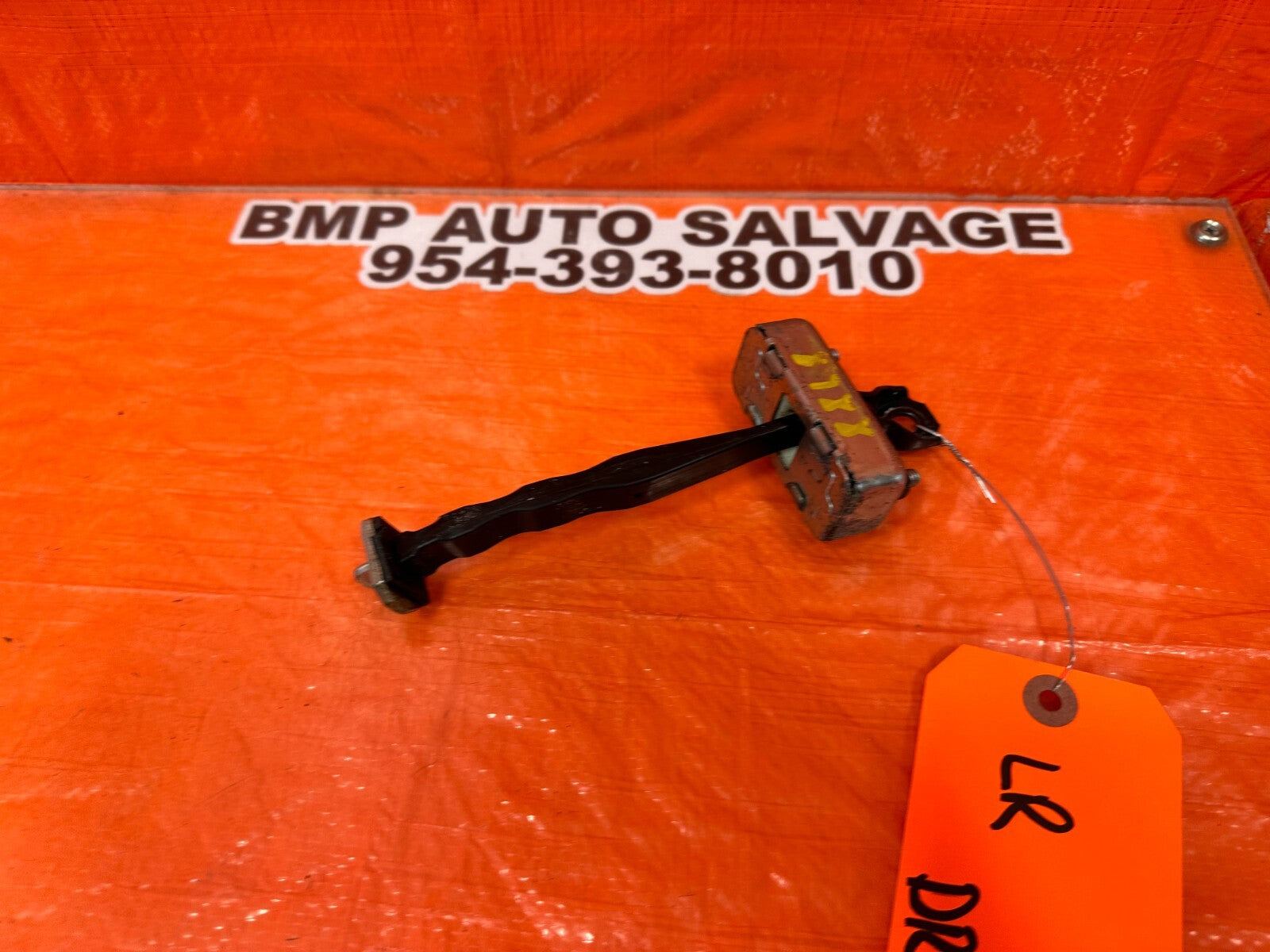 14 20 INFINITI Q50   LEFT OR RIGHT REAR DOOR CHECKER HINGE ARM STOPPER OEM 87886
