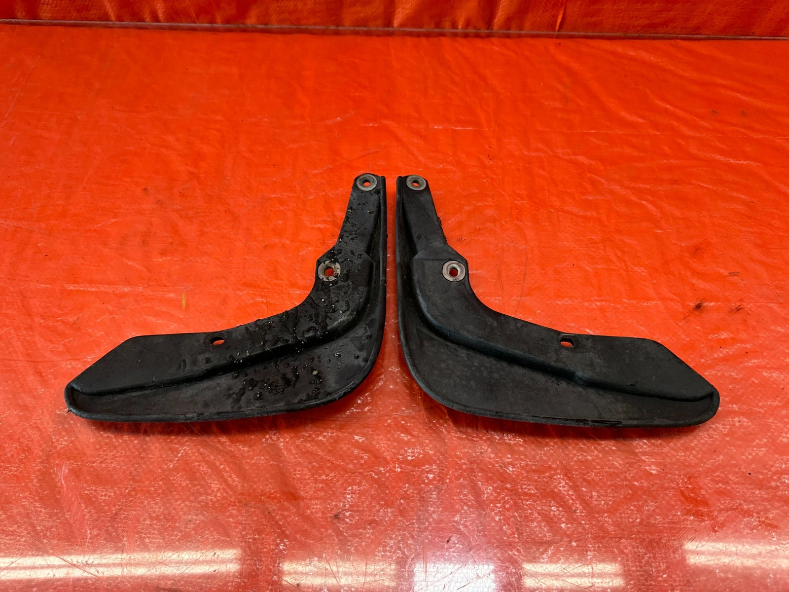 95 98 HONDA ODYSSEY   LEFT AND RIGHT FRONT MUD FLAPS   OEM FACTORY #19310