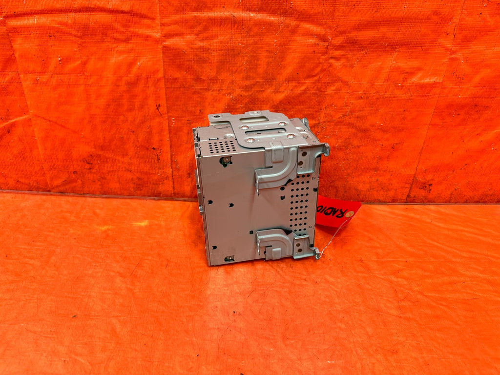 09 10 INFINITI G37 CONVERTIBLE   RADIO   RECEIVER AM FM XM   OEM #3103
