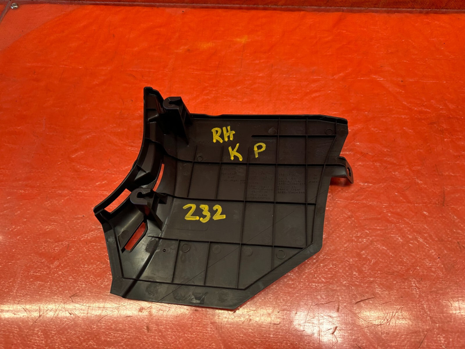 08 13 INFINITI G37 COUPE 2D   KICK PANEL   PASSENGER RIGHT SIDE   BLACK OEM #2323