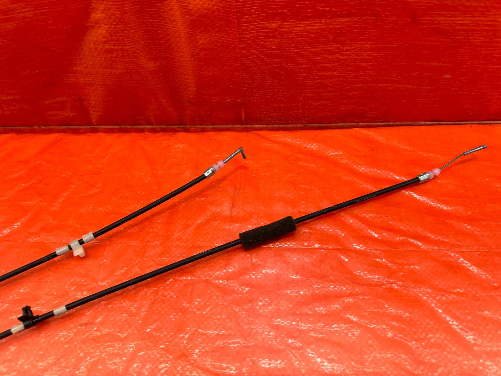 07 11 HONDA CIVIC SI SEDAN   LEFT & RIGHT REAR SEAT RELEASE PULL CABLES OEM #2203