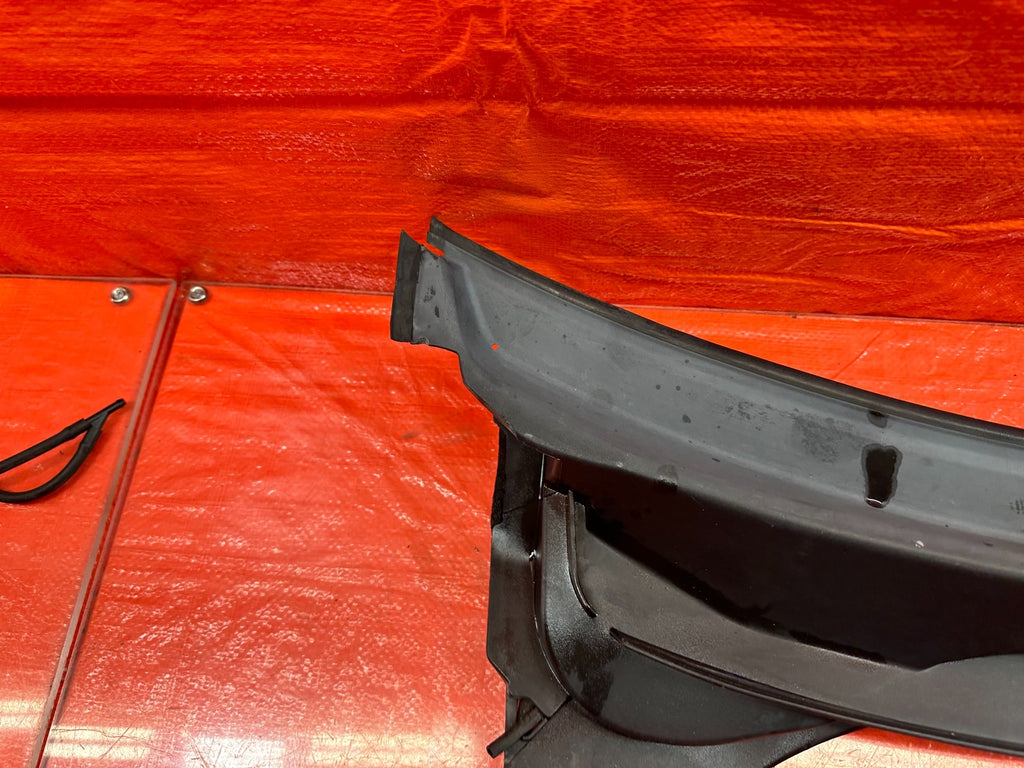 04 05 ACURA TSX   WINDSHIELD WIPER COWL PASSENGER RIGHT SIDE   OEM FACTORY #2059