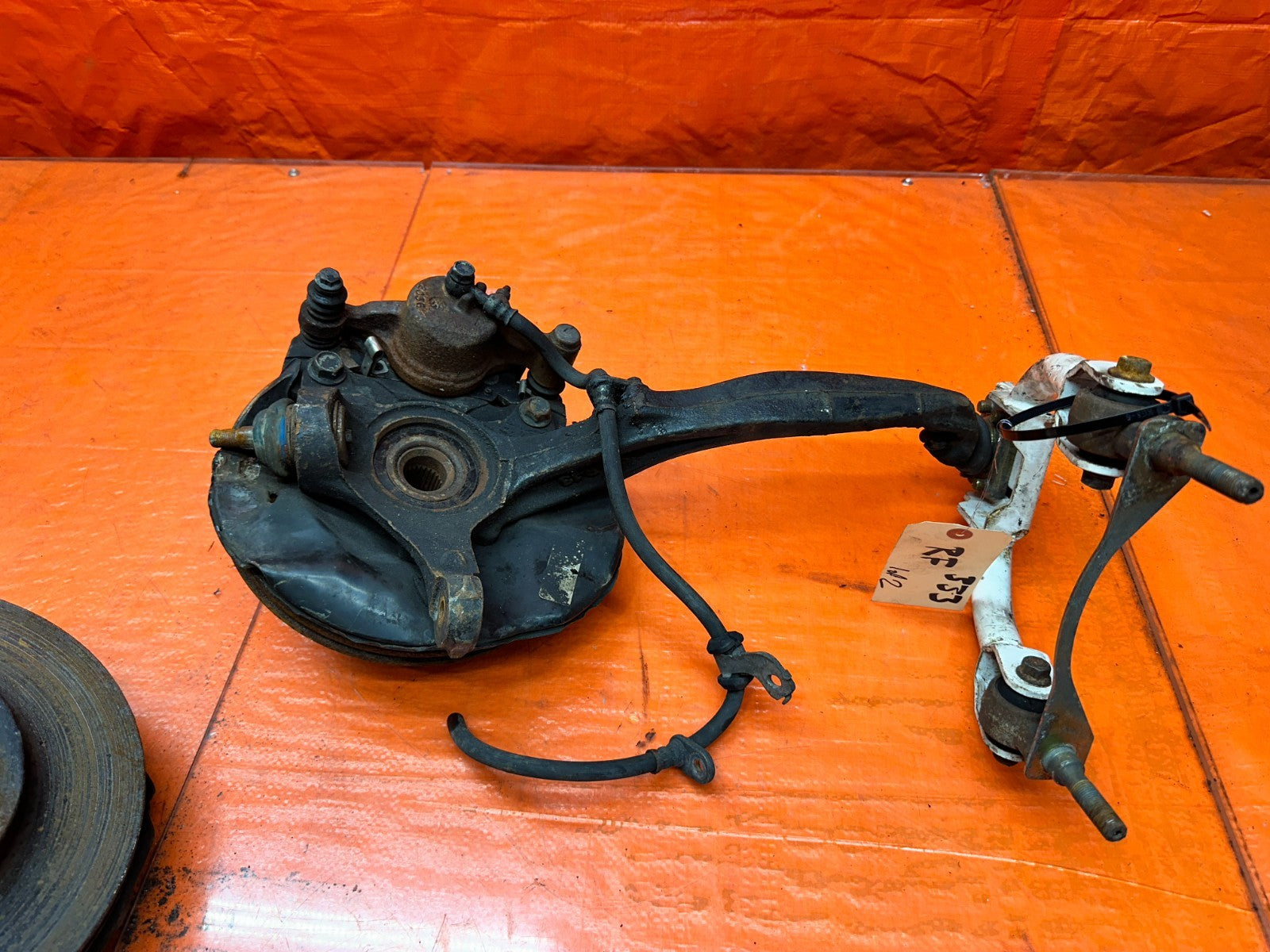 92 95 HONDA CIVIC EX   FRONT KNUCKLE SPINDLE BRAKE CONVERSION CALIPERS OEM #33315