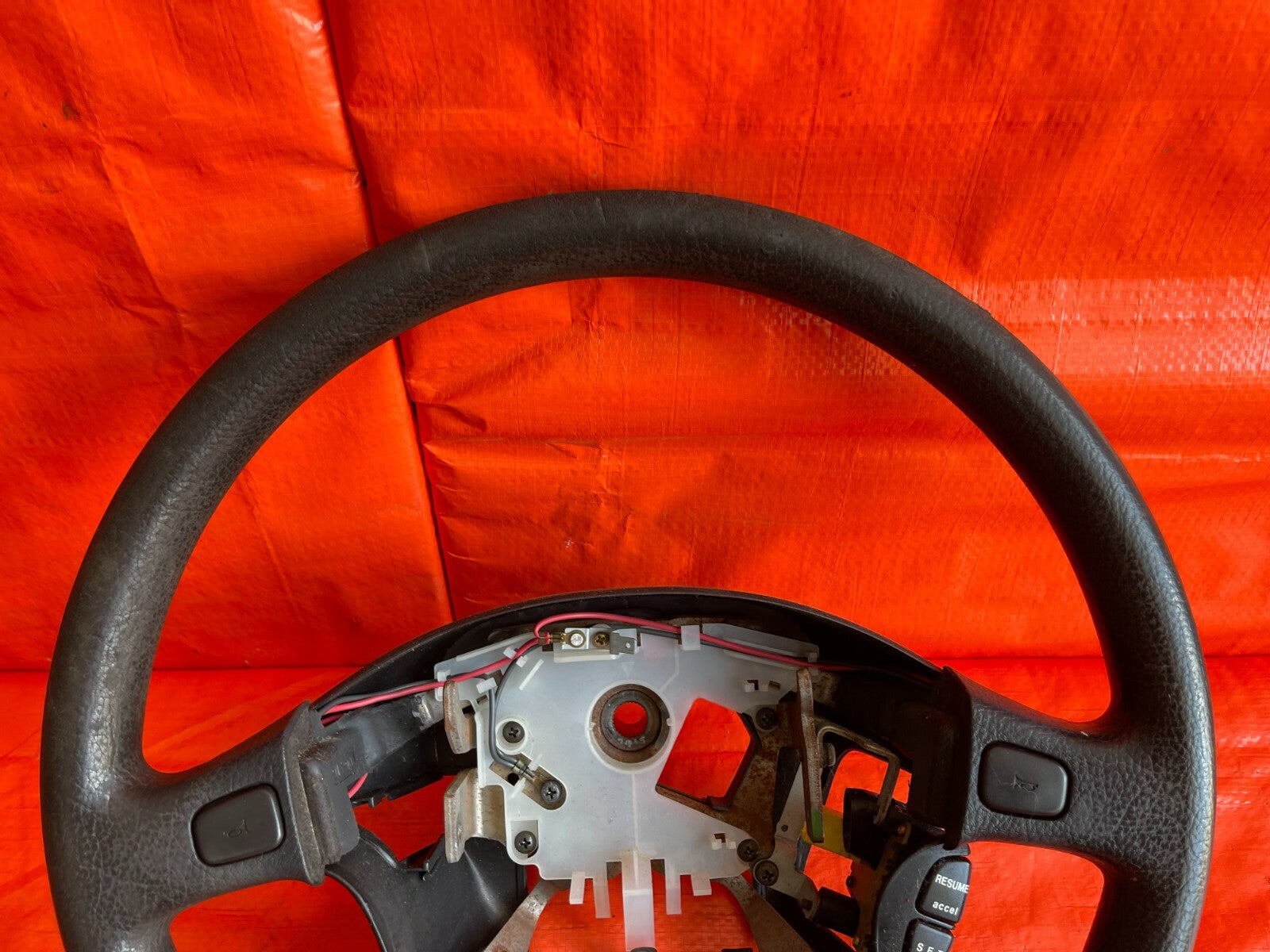 95 97 ACURA INTEGRA   STEERING WHEEL   BLACK IN COLOR   SLIGHT WEAR ON TOP   OEM4